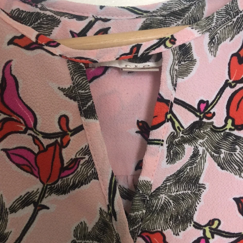 Pink floral lightweight sleeveless top. Triangle cutout at neckline. Medium - Picture 3 of 5